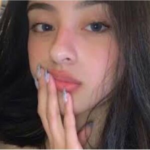 Meet your Posher, Claudie